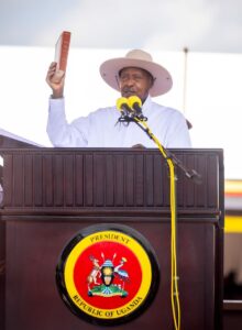 Faure Gnassingbé and Yoweri Museveni at the inauguration ceremony in Kampala