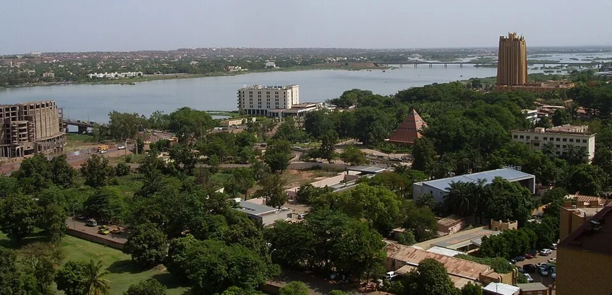 Mali blocus: JNIM restrictions spark humanitarian crisis in Bamako