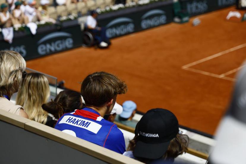PSG jerseys spotted in the stands at Roland-Garros