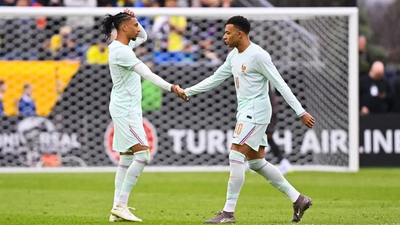 Kylian Mbappé and Michael Olise in a training session