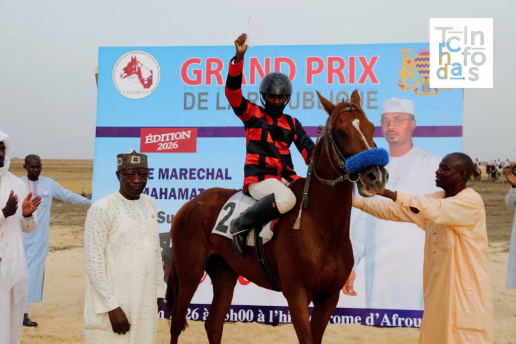 AEARCT president Idriss Ahmed Idriss addresses the crowd at the 2026 Grand Prix de la République