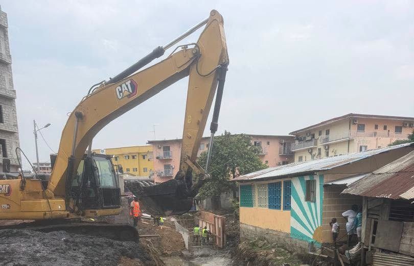 Construction work at the Baie des Cochons in Libreville