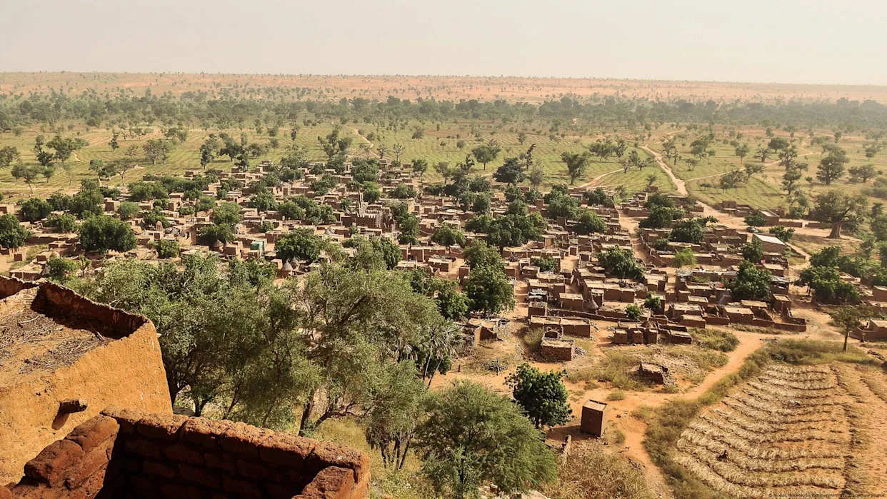 A local agreement with JNIM forces strict conditions on returning Dogon families in Mali