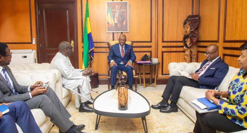 Vice-President of Gabon meeting BAD representative