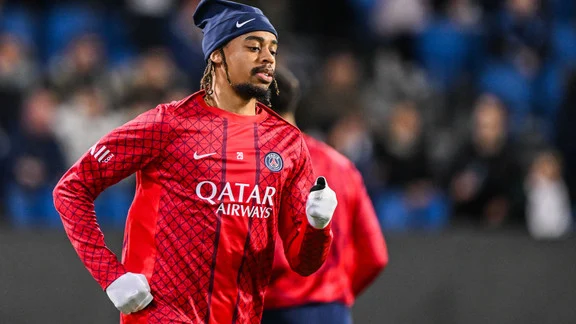 Bradley Barcola playing for PSG