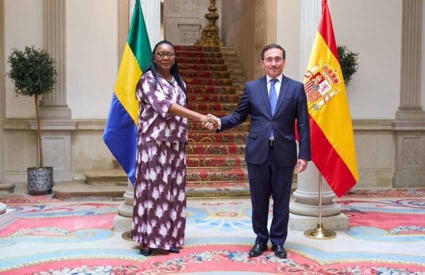 Gabonese Foreign Minister Marie-Edith Tassyla-Ye-Doumbeney and Spain's Foreign Minister José Manuel Albares during their meeting in Madrid