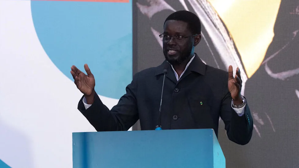 Sénégal: le président Diomaye Faye présente son nouveau parti, «Kiiraay: les patriots républicains»